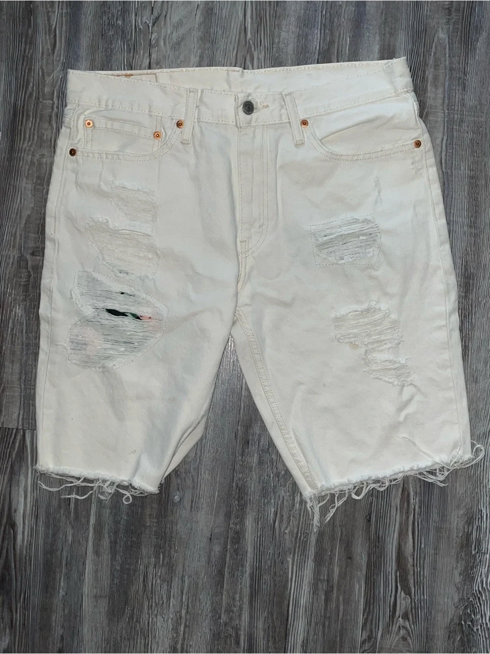 Levi's White Men's Relaxed Denim Shorts with Raw Hem